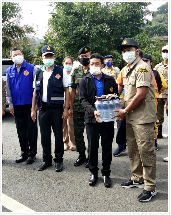 ﻿สำนักงานบังคับคดีจังหวัดยะลา เข้าเยี่ยมจุดตรวจศูนย์ปฏิบัติการร่วมป้องกันและลดอุบัติเหตุทางถนนช่วงเทศกาลปีใหม่ พ.ศ. 2564